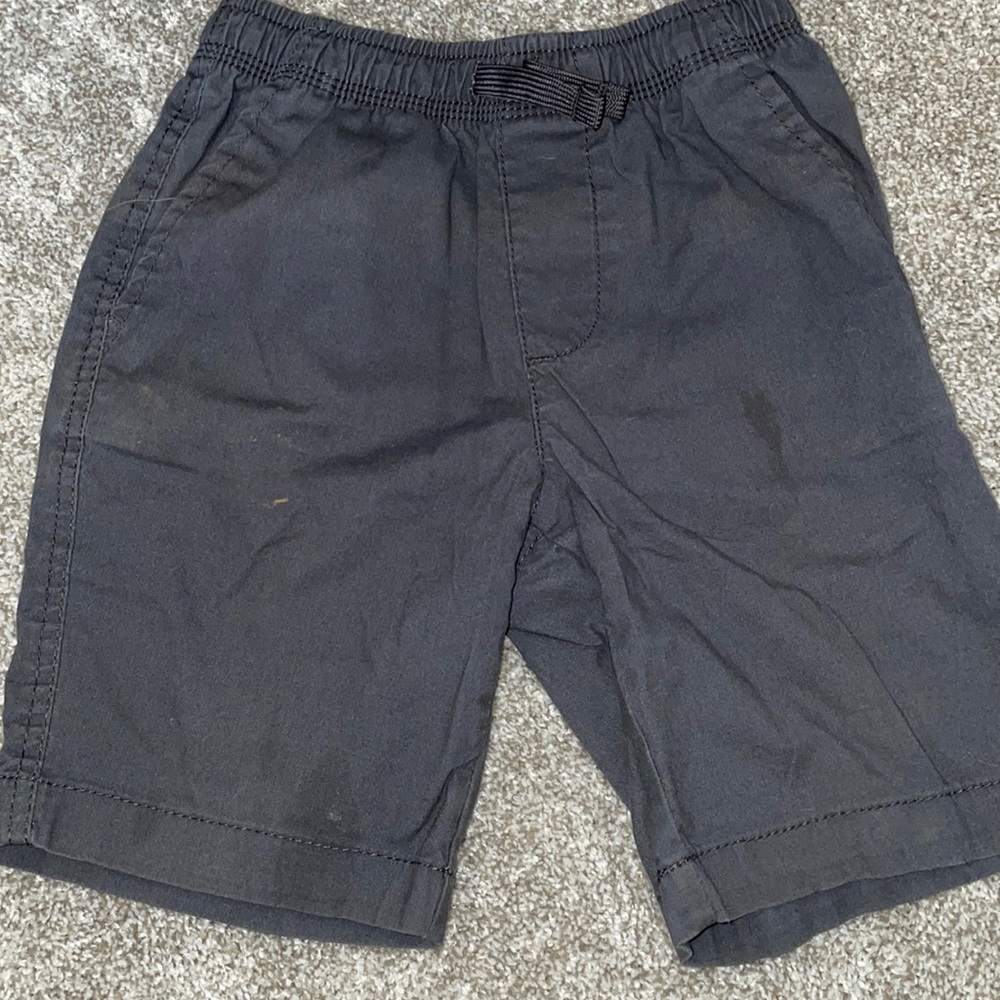Boys size 6/7 khaki shorts